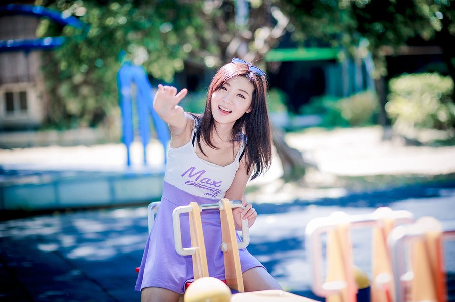 爱情有若佛家的禅---不可说，不可说，一说就是错[lizhigushicom]。婚姻和爱情的模式在世界有千万种，我的看法：女人是一架钢琴，遇到一位名家来弹，奏出来的是一支名曲。如果是一个普通人来弹，也许会奏出一条流行曲，要是碰上了不会弹琴的人，恐怕就不成歌了。